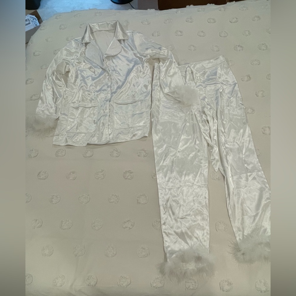 New- White Feather Pajamas